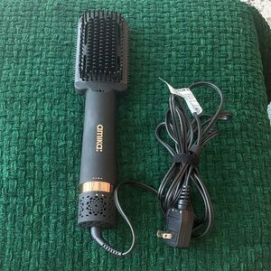 Amika Double Agent Straightening Blow Dry Brush